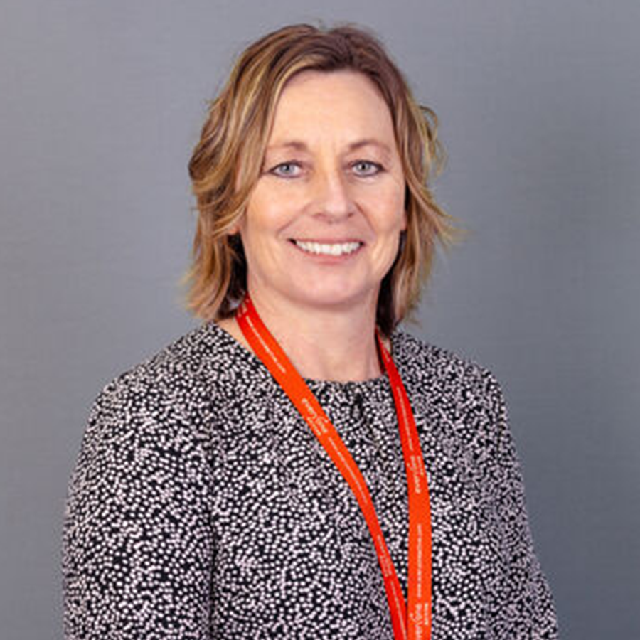 Jules Twells Headshot